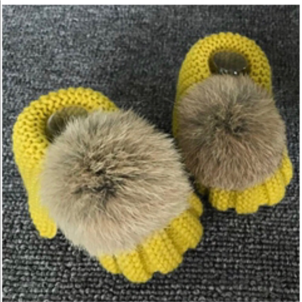 Winniefair Baby Fleece Booties.